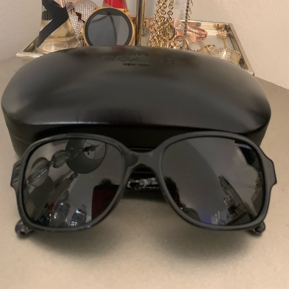 Coach sunglasses - Picture 1 of 4
